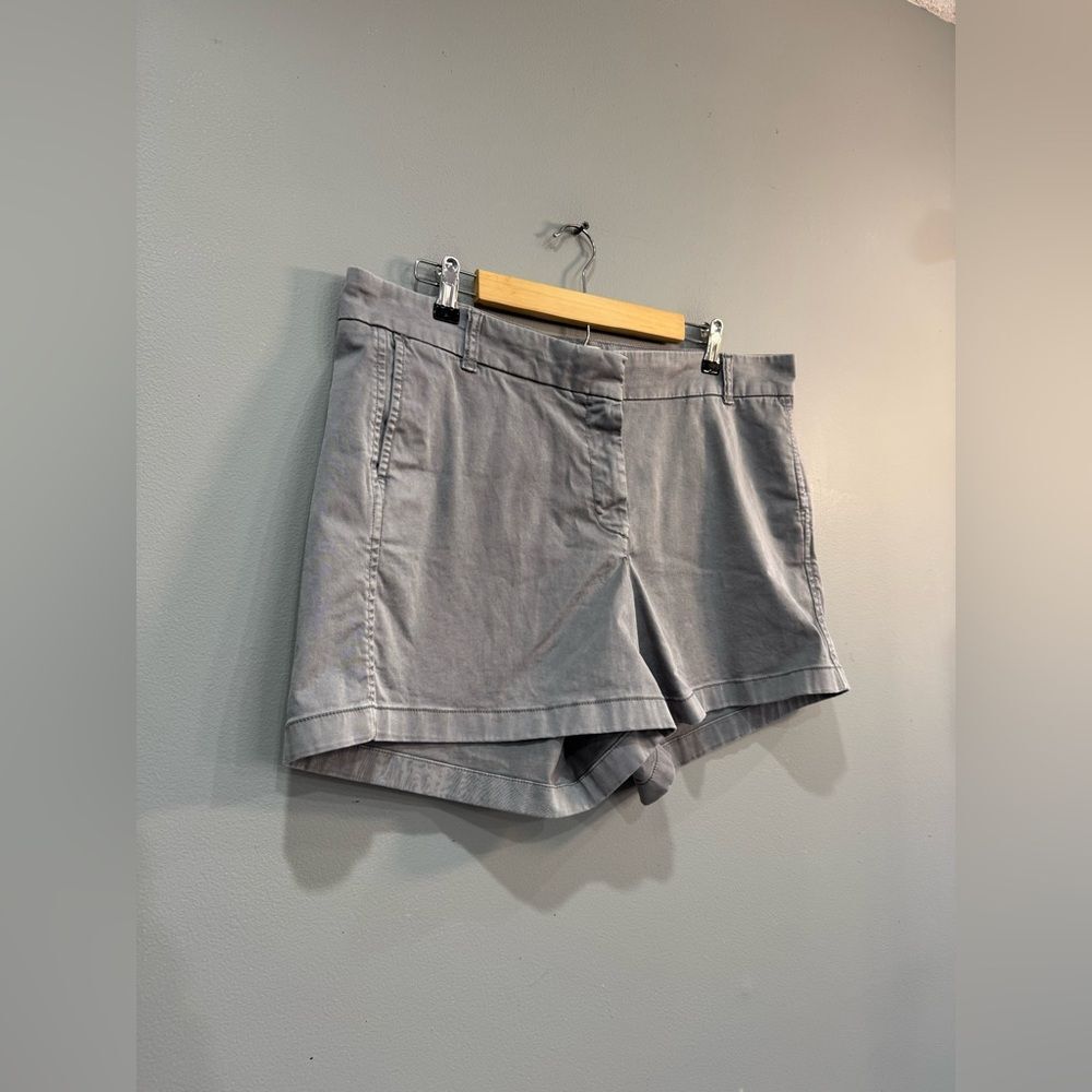 Gray J. Crew 4” Inseam Cotton Shorts Size 16 EUC - Picture 3 of 5
